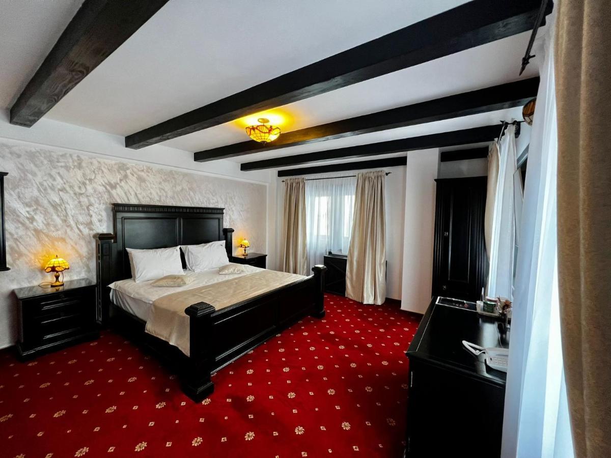 Hotel Podu' Cu Lanturi Bacău Zewnętrze zdjęcie