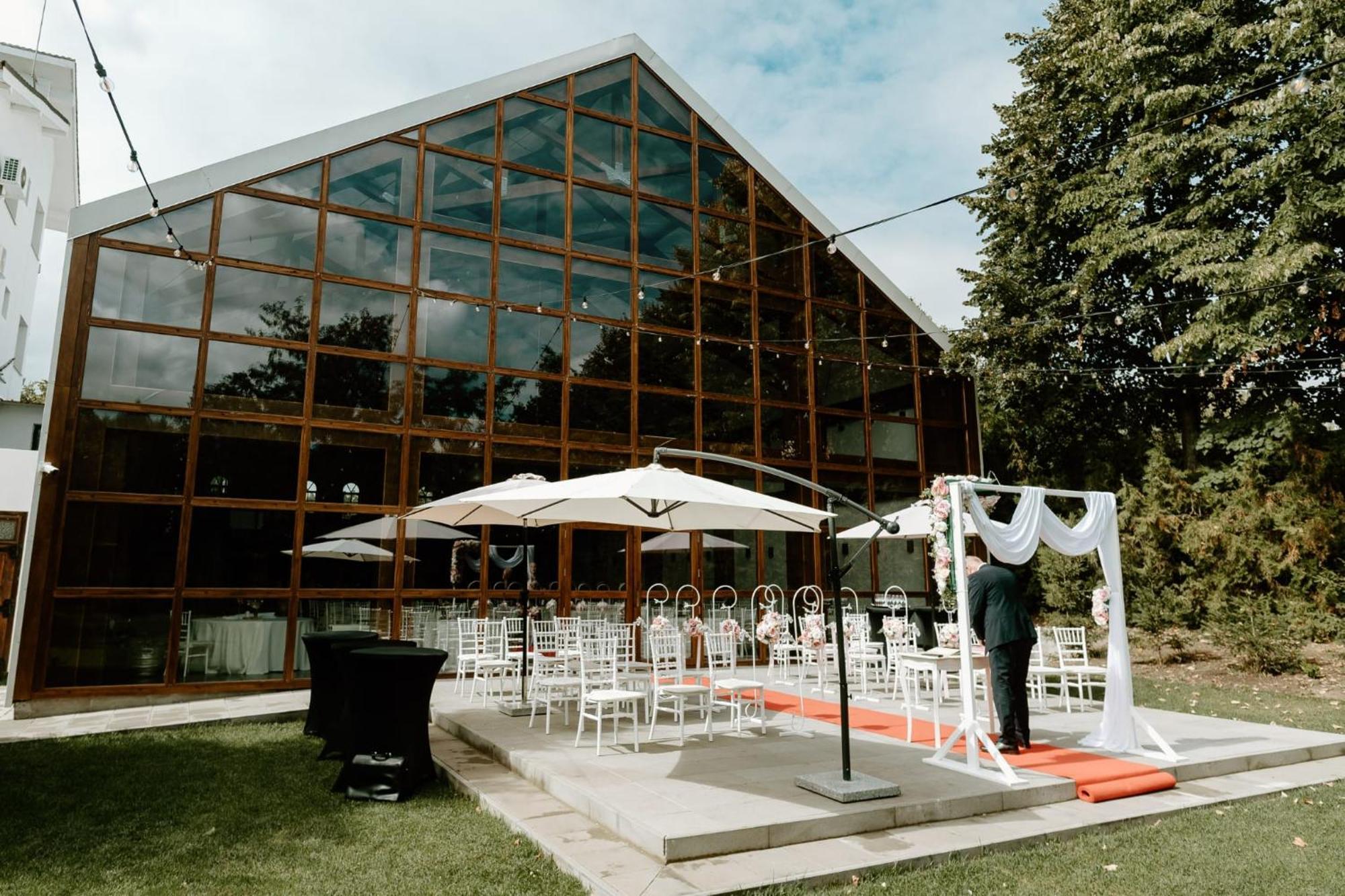 Hotel Podu' Cu Lanturi Bacău Zewnętrze zdjęcie