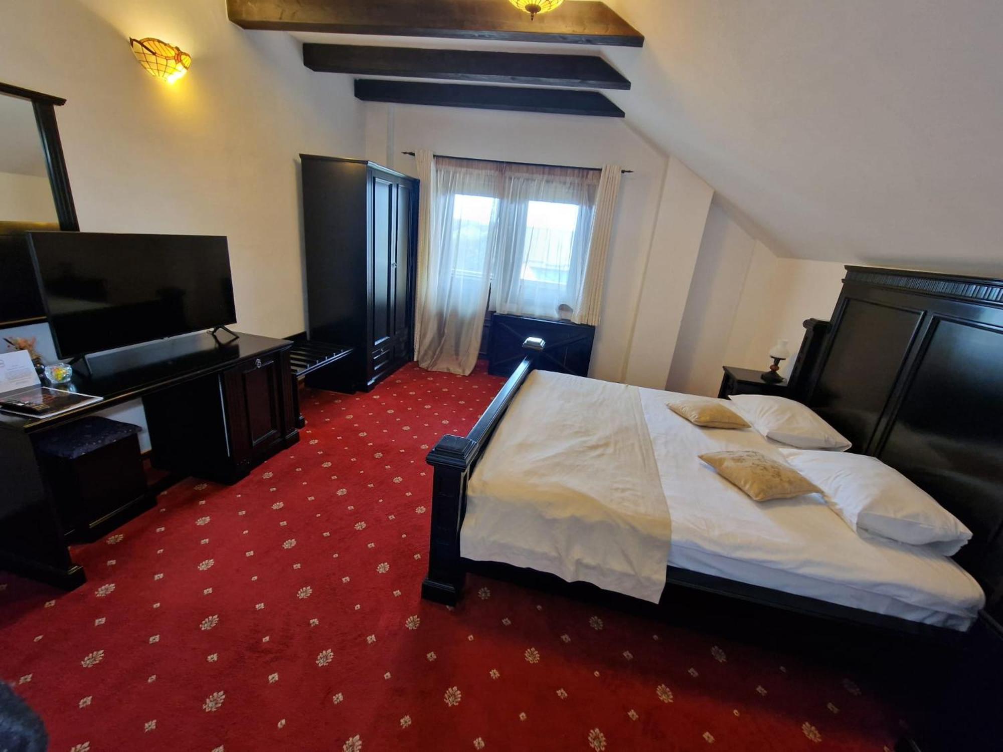 Hotel Podu' Cu Lanturi Bacău Zewnętrze zdjęcie